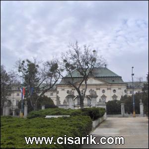 Bratislava_Bratislava_BL_Pozsony_Bratislava_Palace_Town-Building_Park_x1.jpg
